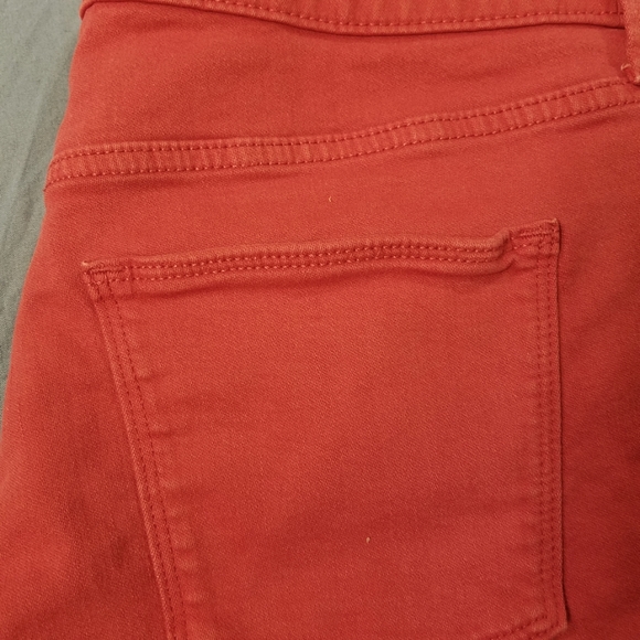Universal Thread red cutoff jean shorts sz 12 / 31 some stretch - Picture 2 of 8